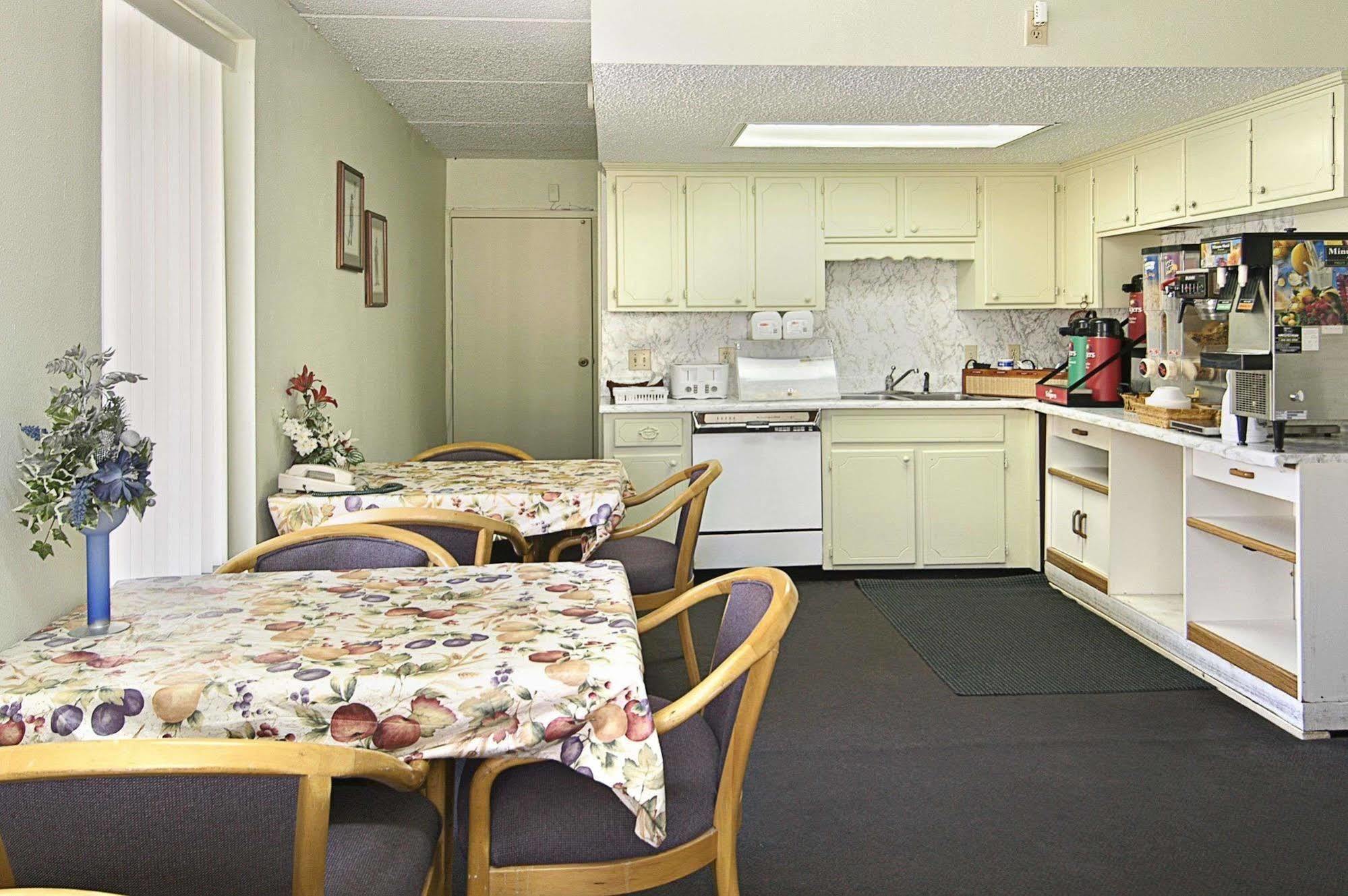 Days Inn By Wyndham Hurricane Mills Restauracja zdjęcie